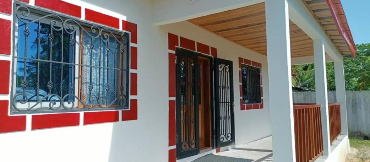 La Maison Du Voyageur Kribi Eksteriør billede
